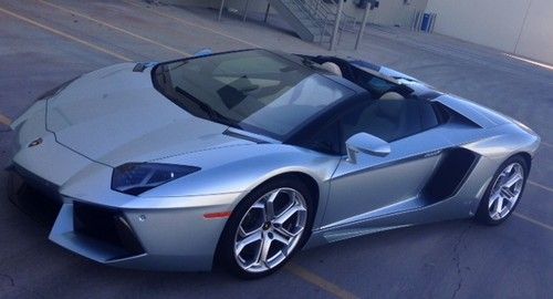 2014 lamborghini aventador roadster