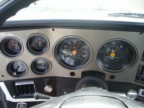 1985 Silverado 10 4X4 REAL NICE 87 Model FI V8 Engine 4 Speed Manuel Cold A/C, image 18