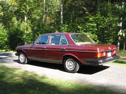 1985 Mercedes Benz 300D Turbo Diesel Excellent Condition Low Miles, image 4