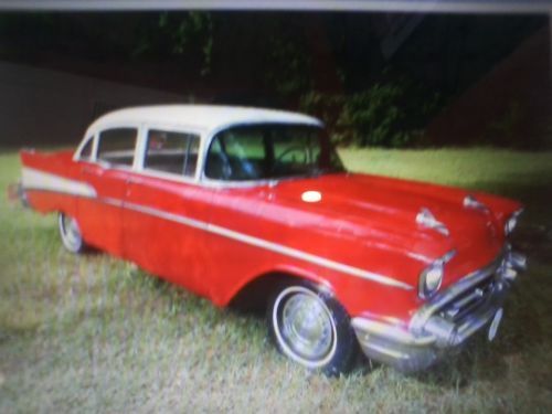 1957 cheverlot bel air 210 sedan