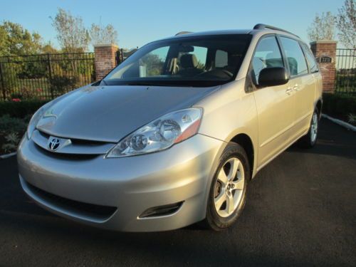 2006 toyota sienna ce one owner no accidents only 68k!!!!! miles rims no reserve