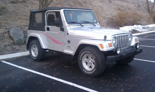 2005 jeep wrangler x sport utility 2-door 4.0l