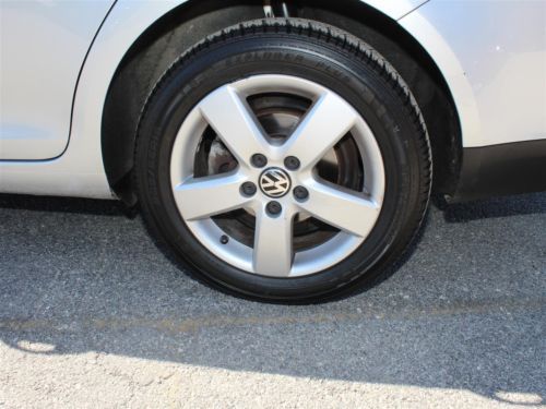 2.5L I5 Automatic Leather Heated Seats Sunroof Power Seat CD MP3 Alloy Wheels, image 8