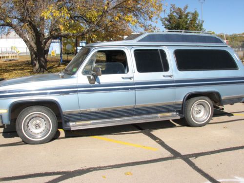 1989 chevy suburban custom classic