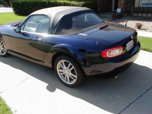 2012 mazda mx-5 miata sport convertible 2-door 2.0l