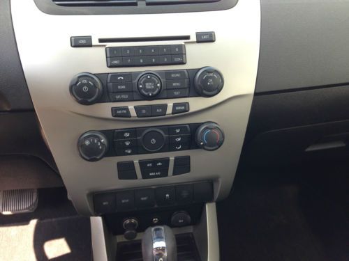 2010 Ford Focus SE Sedan 4-Door 2.0L Black Rims AUX NO RESERVE, image 9