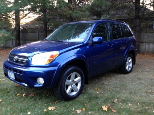 2005 toyota rav4 l sport utility 4-door 2.4l original owner 41,000 miles! puff!