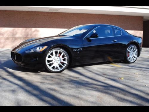 2010 maserati gran turismo coupe black low miles