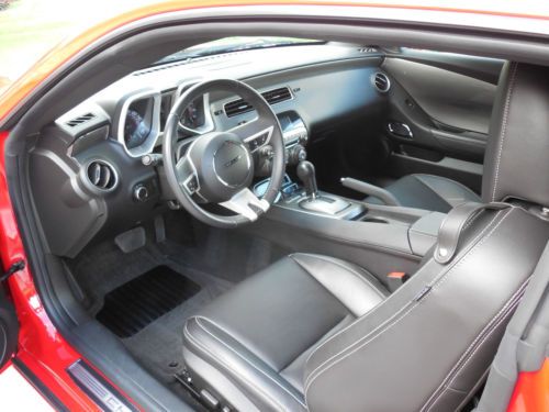 2010 Chevrolet Camaro SS Coupe 2-Door 6.2L, image 9