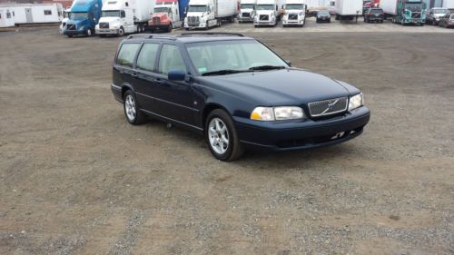 2000 volvo v70 glt wagon 4-door 2.4l