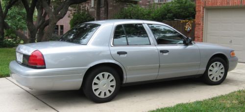 2009 ford crown victoria police interceptor sedan 4-door 4.6l