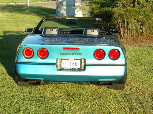 1989 Chevrolet Corvette Base Convertible 2-Door 5.7L, image 5