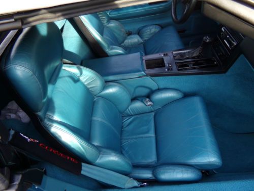 1989 Chevrolet Corvette Base Convertible 2-Door 5.7L, image 9
