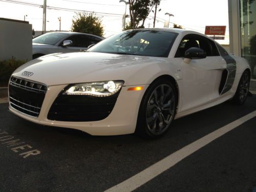Audi 2012 r8 5.2 v10