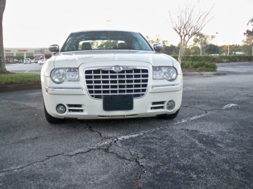 2005 CHRYSLER 300C,HEMI V8,SUNROOF,NAV,HEATED SEATS,LEATHER,LOOK $99 NO RESERVE, image 3
