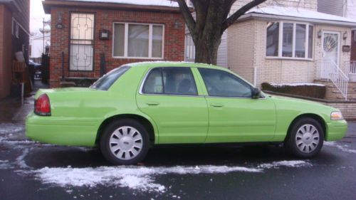 2007 ford crown victoria police interceptor sedan 4-door 4.6l (green cab)