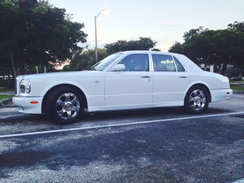 Immaculate lady driven bentley arnage