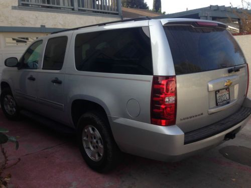 2010 chevrolet suburban 1500 ls sport utility 4-door 5.3l