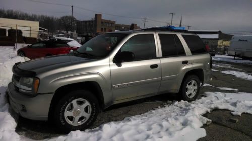 2002 chevy trailblazer ls 4wd  83,778 miles have key starts &amp; runs