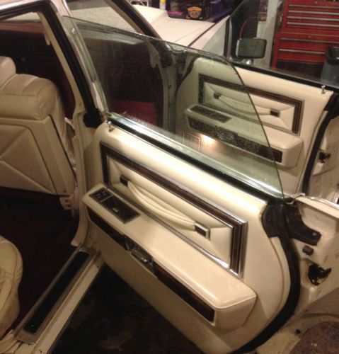 1979 Lincoln Continental Town Car Cartier 4 door White on White 77,000 miles, US $4,500.00, image 4