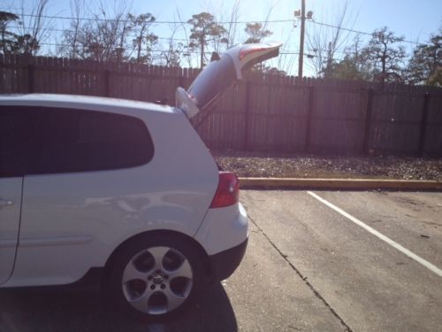 2008 Volkswagen GTI Base Hatchback 2-Door 2.0L-White with red calipers, image 6