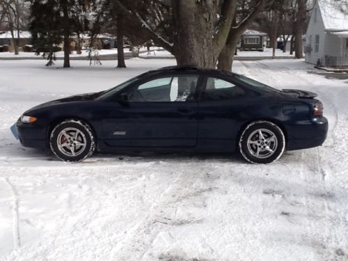 2002 pontiac grand prix g t p  coupe