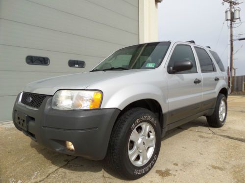 2004 ford escape xlt ***super clean***no reserve***