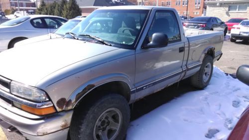 1998 chevy s10 4wd 246,570 miles have key no start    rust rust rust