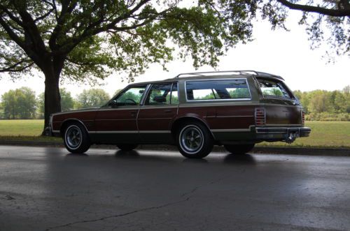1979 Pontiac Bonneville Safari Wagon 51K Miles Original Survivor V8 Cold Air, image 2