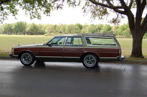 1979 Pontiac Bonneville Safari Wagon 51K Miles Original Survivor V8 Cold Air, image 3