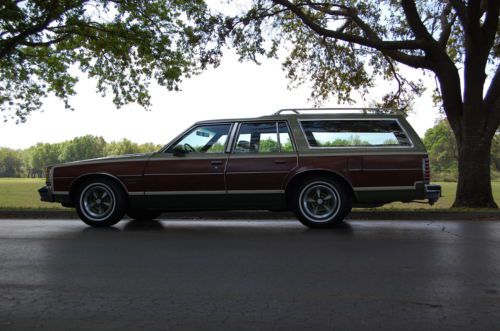 1979 Pontiac Bonneville Safari Wagon 51K Miles Original Survivor V8 Cold Air, image 4