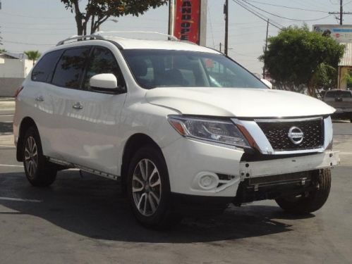 2013 nissan pathfinder sv 4wd damaged fixer runs!! clean, low miles, wont last!!