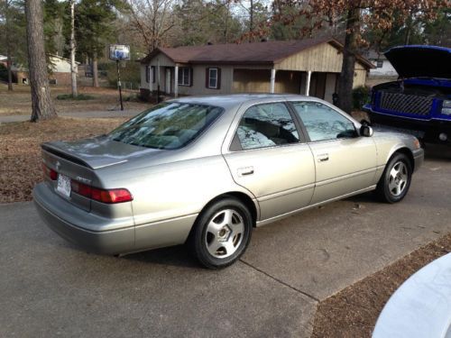 1998 Toyota Camry LE 4 cylinder Civic Carolla, image 4