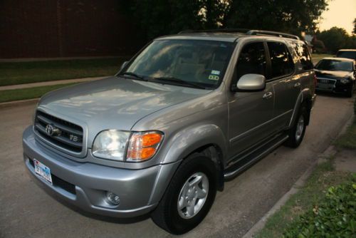 Toyota sequoia 2002 one owner garaged