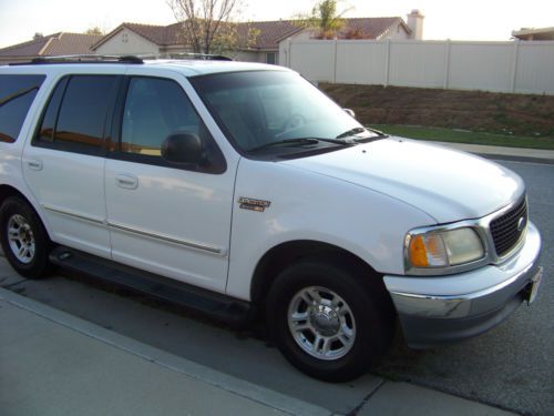 2001 ford expedition xlt sport utility 4-door 5.4l white