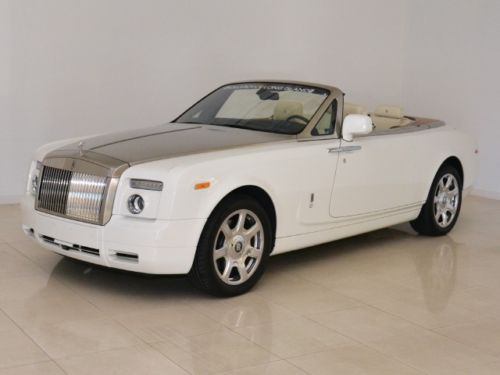 One Owner; Original MSRP $496,705; English White / Creme Light & Navy Blue, US $299,950.00, image 5