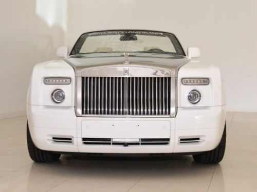 One Owner; Original MSRP $496,705; English White / Creme Light & Navy Blue, US $299,950.00, image 7