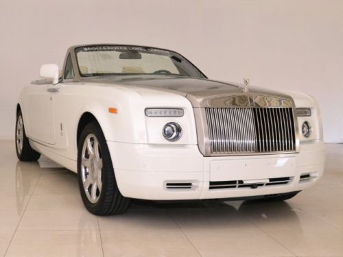 One Owner; Original MSRP $496,705; English White / Creme Light & Navy Blue, US $299,950.00, image 8