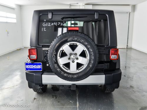 SUV 3.6L CD 4x4 Security System Keyless Entry 4WD manual transmission A/C ABS, image 13