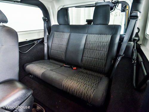 SUV 3.6L CD 4x4 Security System Keyless Entry 4WD manual transmission A/C ABS, image 27