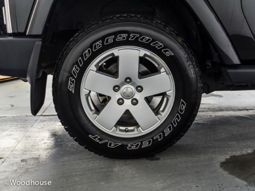 SUV 3.6L CD 4x4 Security System Keyless Entry 4WD manual transmission A/C ABS, image 32