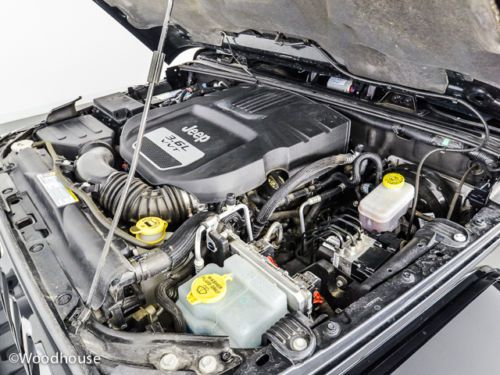 SUV 3.6L CD 4x4 Security System Keyless Entry 4WD manual transmission A/C ABS, image 36