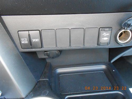 2013 Toyota RAV4 All Wheel Drive XLE 4X4, image 36