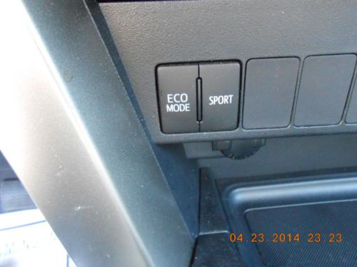 2013 Toyota RAV4 All Wheel Drive XLE 4X4, image 37