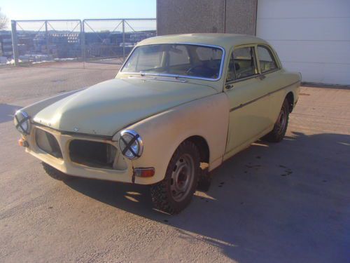 Volvo 121 amazon ice track rally race car