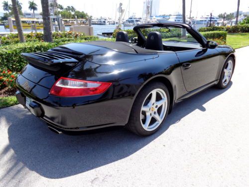 Florida 2005 1/2 porsche 911 new body 997 convertible winter pkg clean carfax !