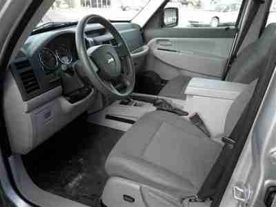 Sport 3.7L 210 horsepower 3.7 liter V6 SOHC engine 4 Doors 4-wheel ABS brakes, image 15