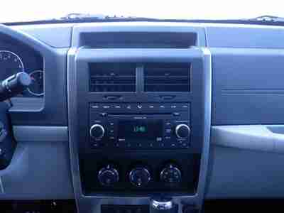 Sport 3.7L 210 horsepower 3.7 liter V6 SOHC engine 4 Doors 4-wheel ABS brakes, image 20