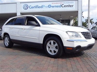 2006 touring 3.5l auto white