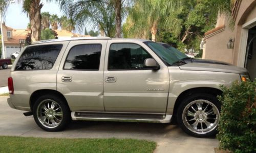 Cadillac escalade.    2006